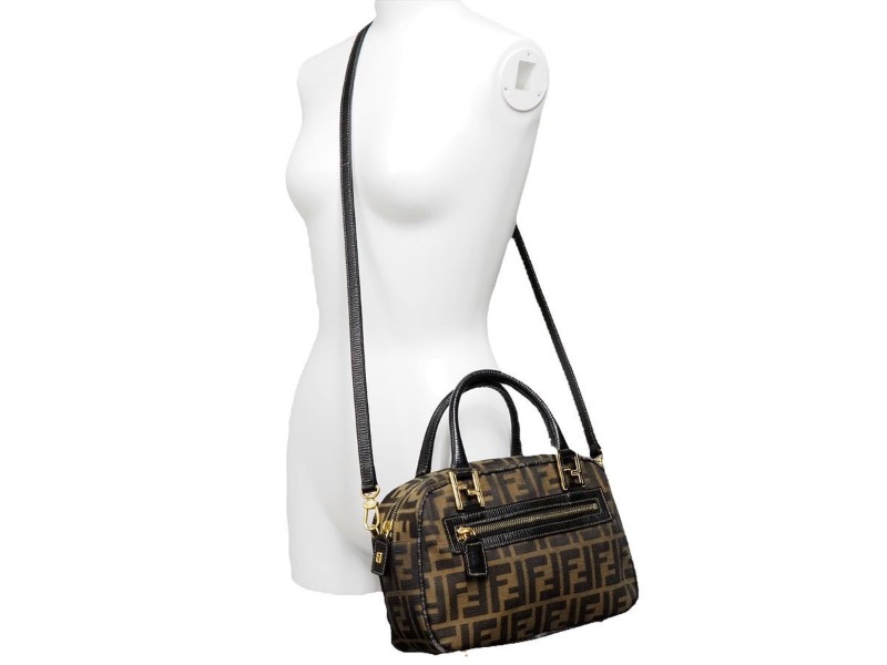 楽天市場】FENDI フェンディ ズッカ柄 2WAYバッグ ショルダーバッグ