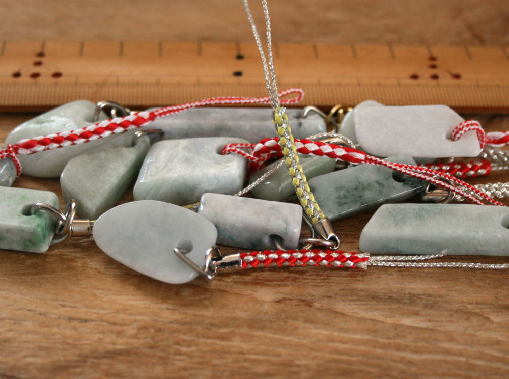 楽天市場】糸魚川翡翠ストラップ SS0001 糸魚川 ひすい ストラップ