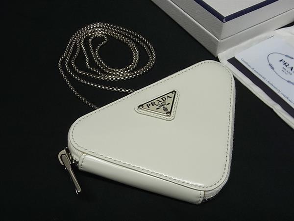 楽天市場】□極美品□ PRADA プラダ 1NR005 レザー チェーン クロス