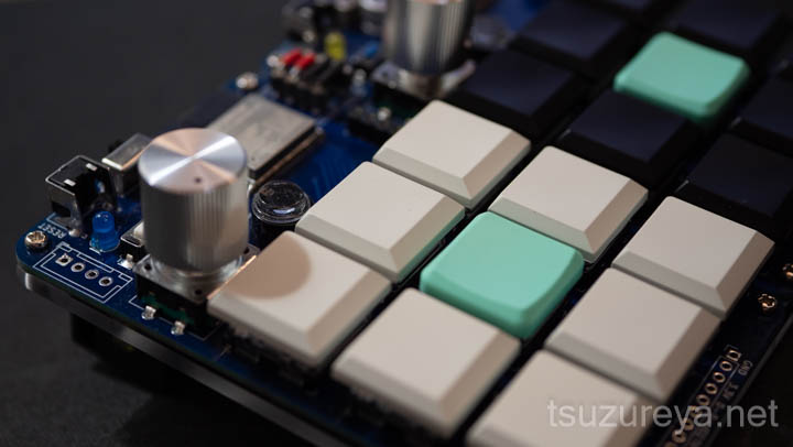 ロープロファイルなマクロパッドを自作したので使用した部品などを紹介