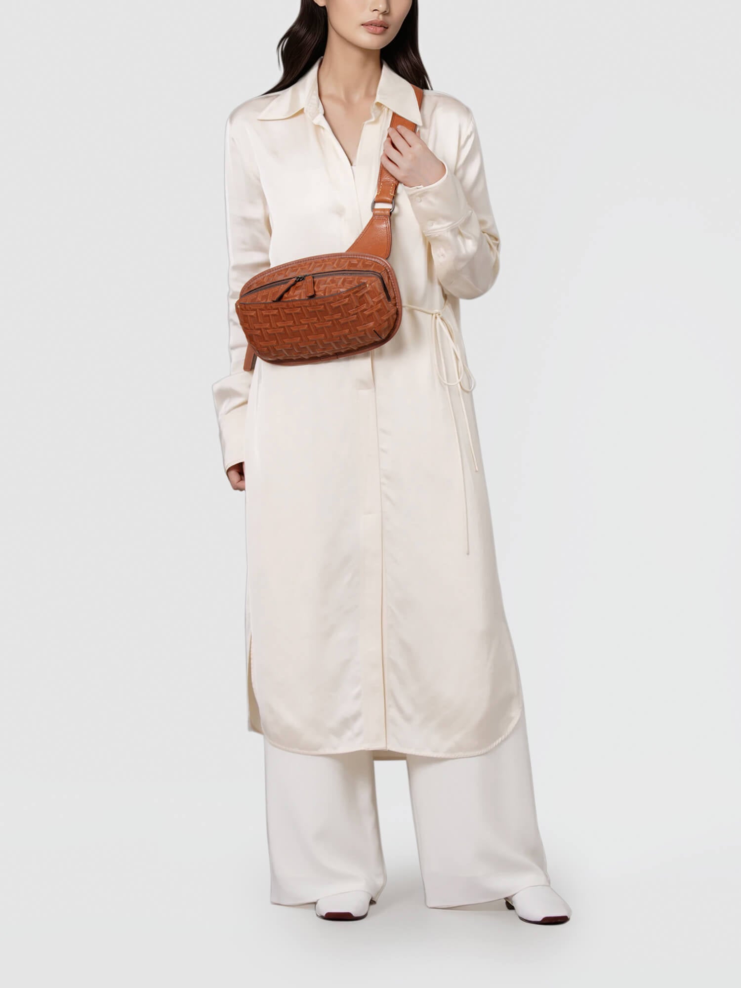 TSUCHIYA クロスボディバッグ（シグネチャーレイズド） – ボディバッグ