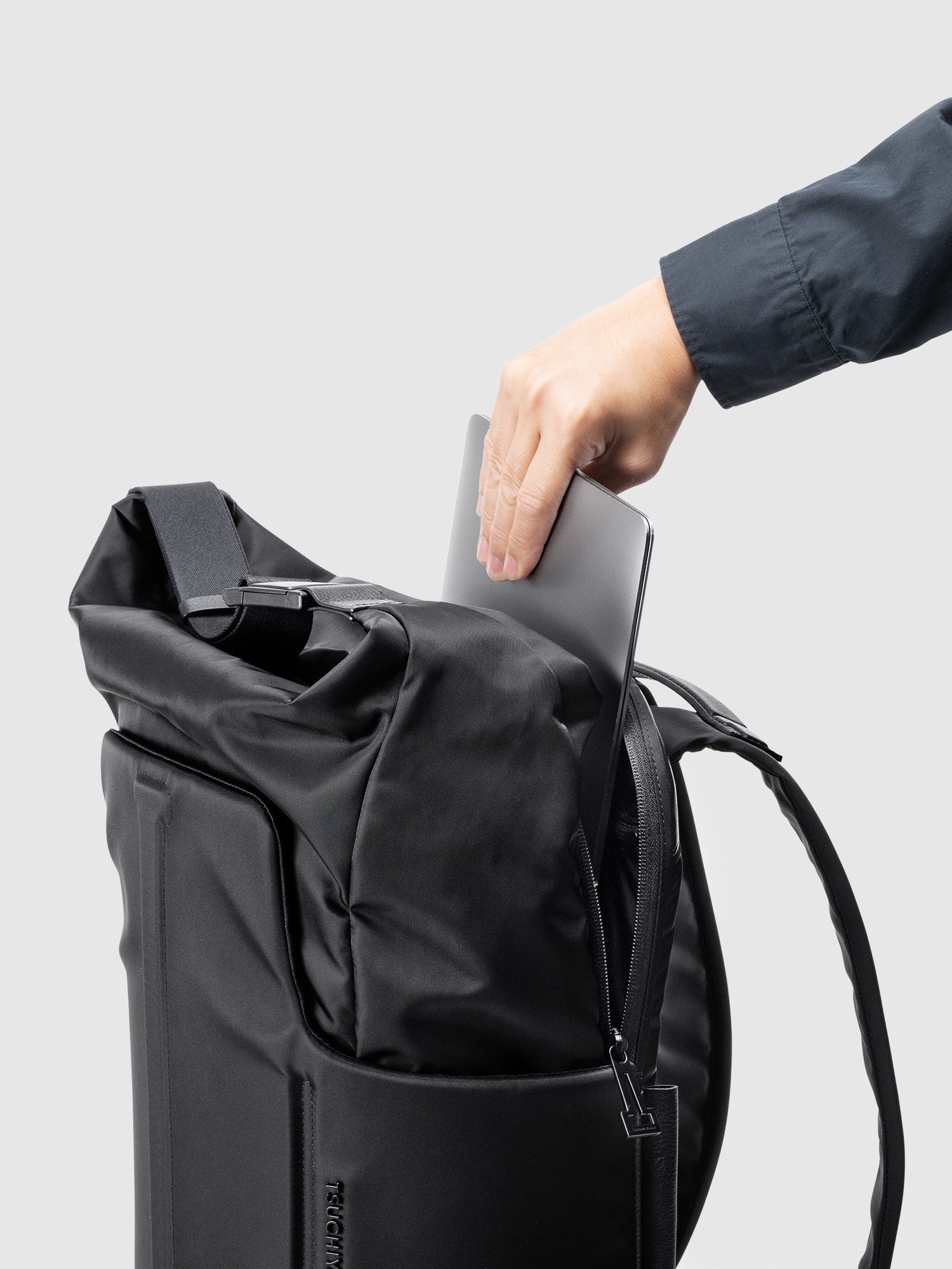 数量限定型】60周年モデル 60Solid Backpack – バックパック – 土屋鞄