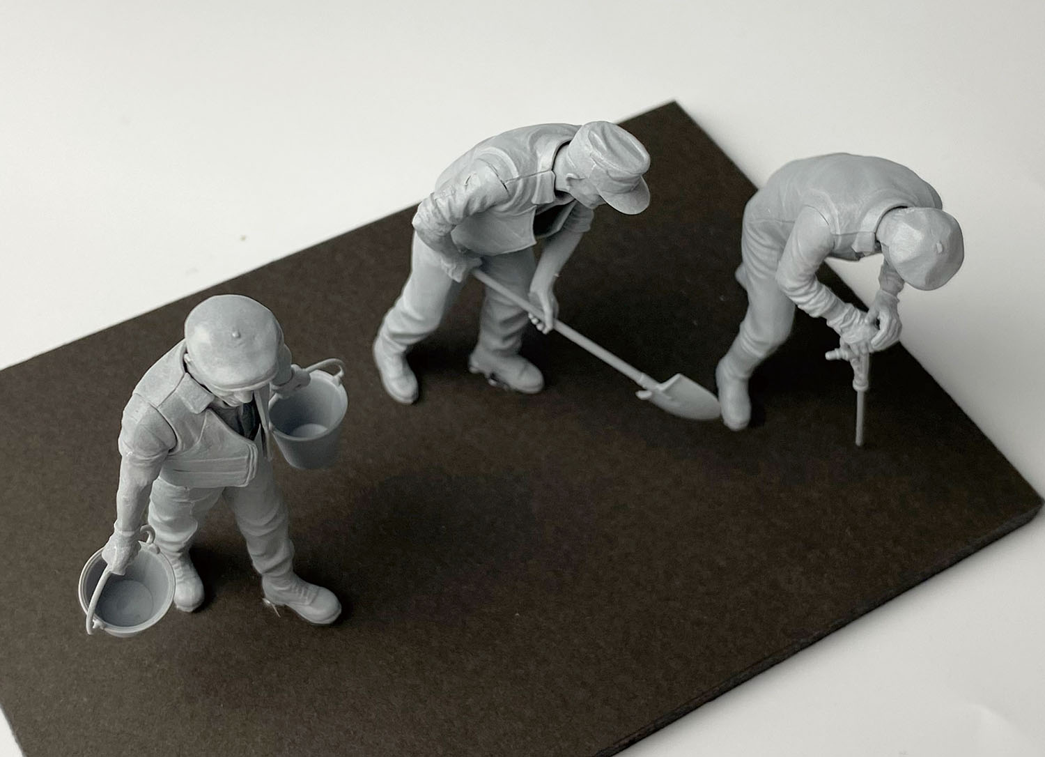 1/24 道路工事作業員フィギュア 3体セット【HE82754:3279510827545