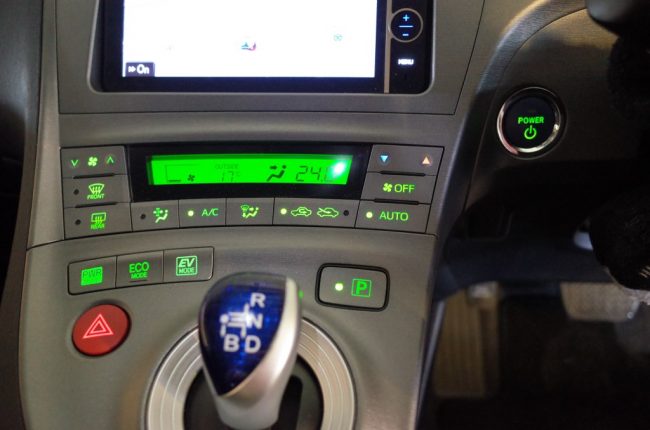 30プリウスのエアコンパネル他LED打ち替え | トレードゲート