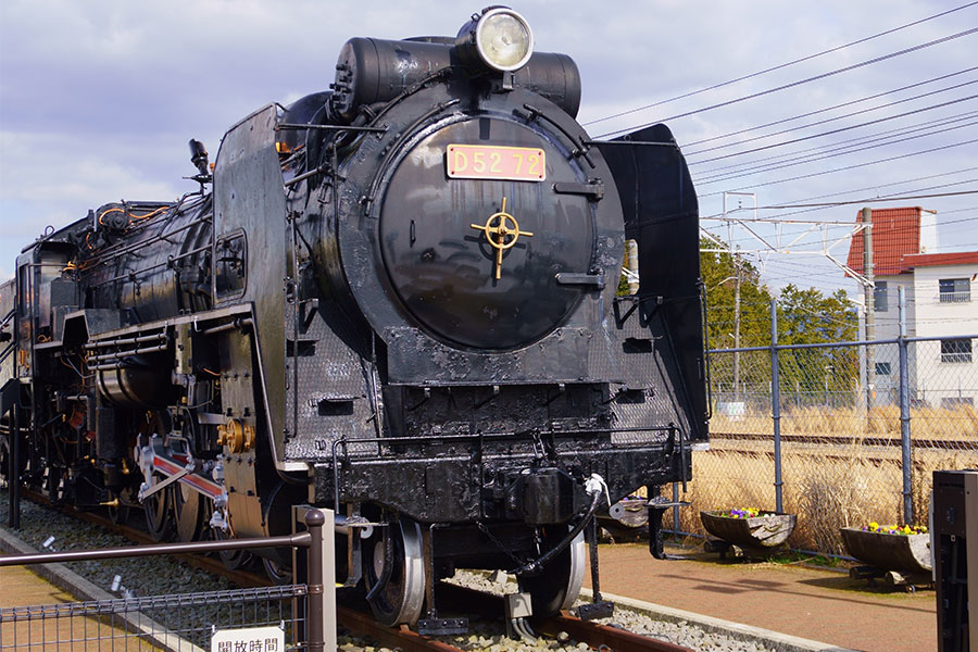 最強蒸気機関車のはずだったデゴイチ弟の不遇 「戦時量産型」D52 戦後