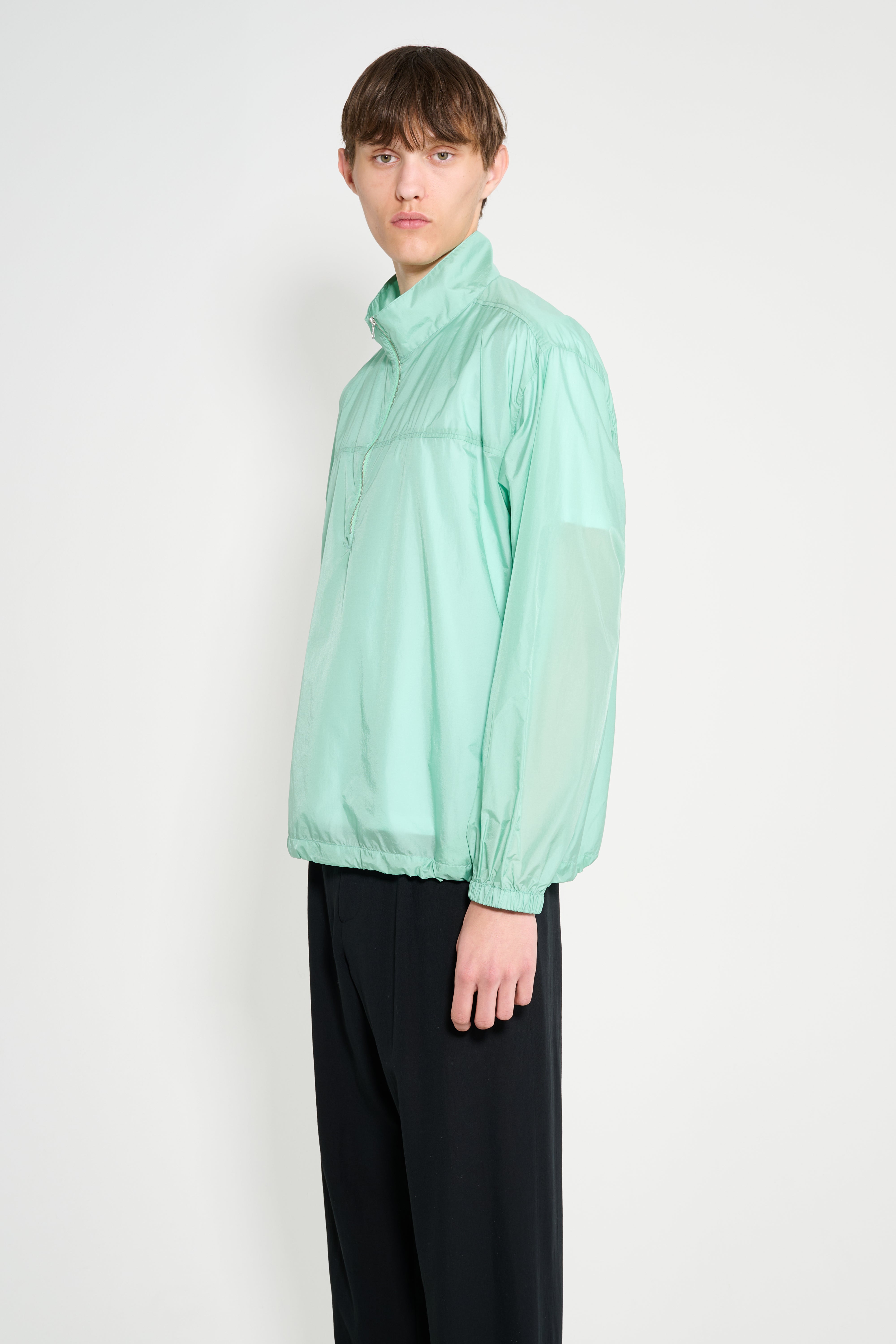 Auralee Light Sheer Nylon Half Zip P/O Jade Green – Très Bien