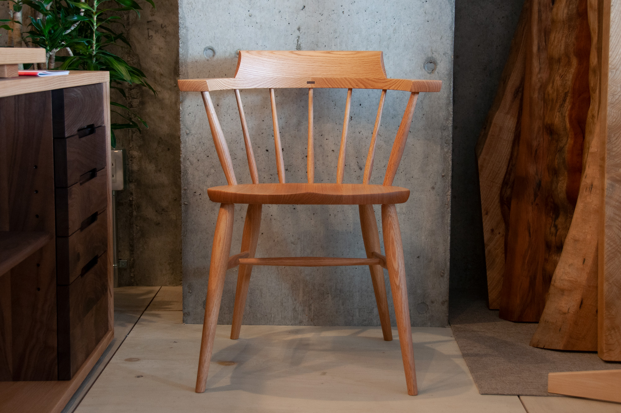 柏木工クラウンチェア。オーク材のダイニングチェア。 | TRIO STYLE