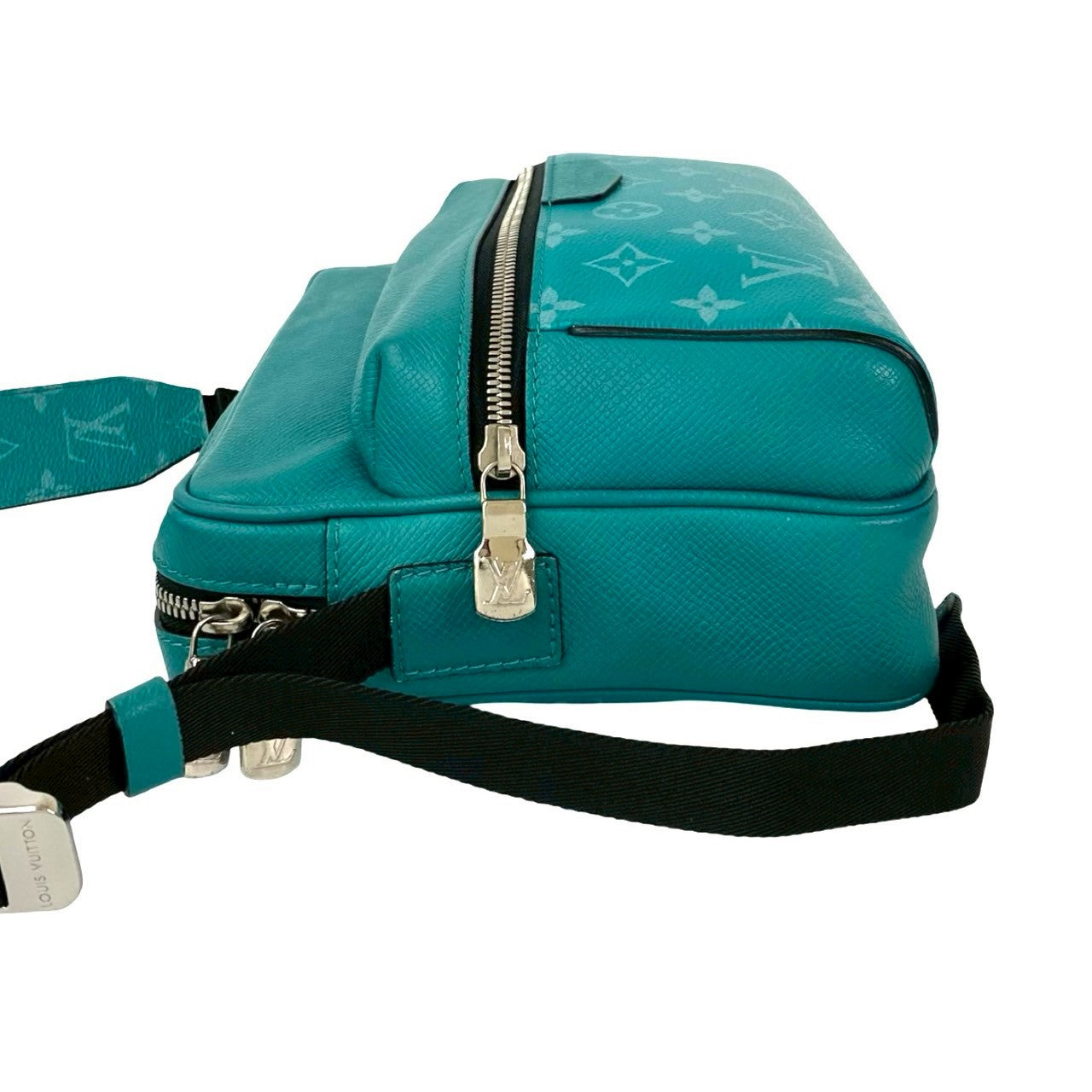 LOUIS VUITTON ルイヴィトン アウトドア メッセンジャーPM ショルダー