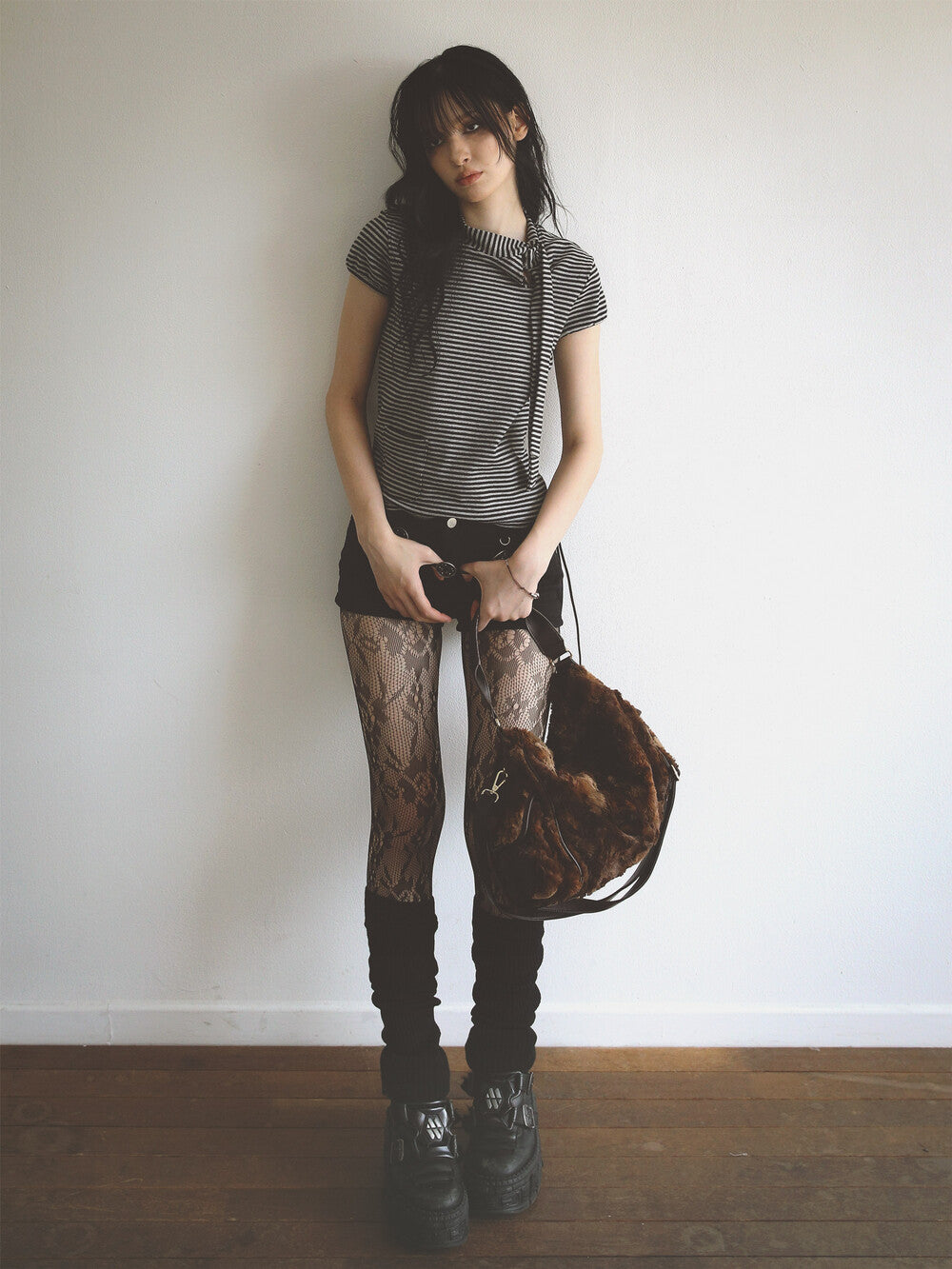 Pre-order ] Eco Fur Pillow Bag Brown ( 送星星鏡+長肩帶 ) – Twinkle