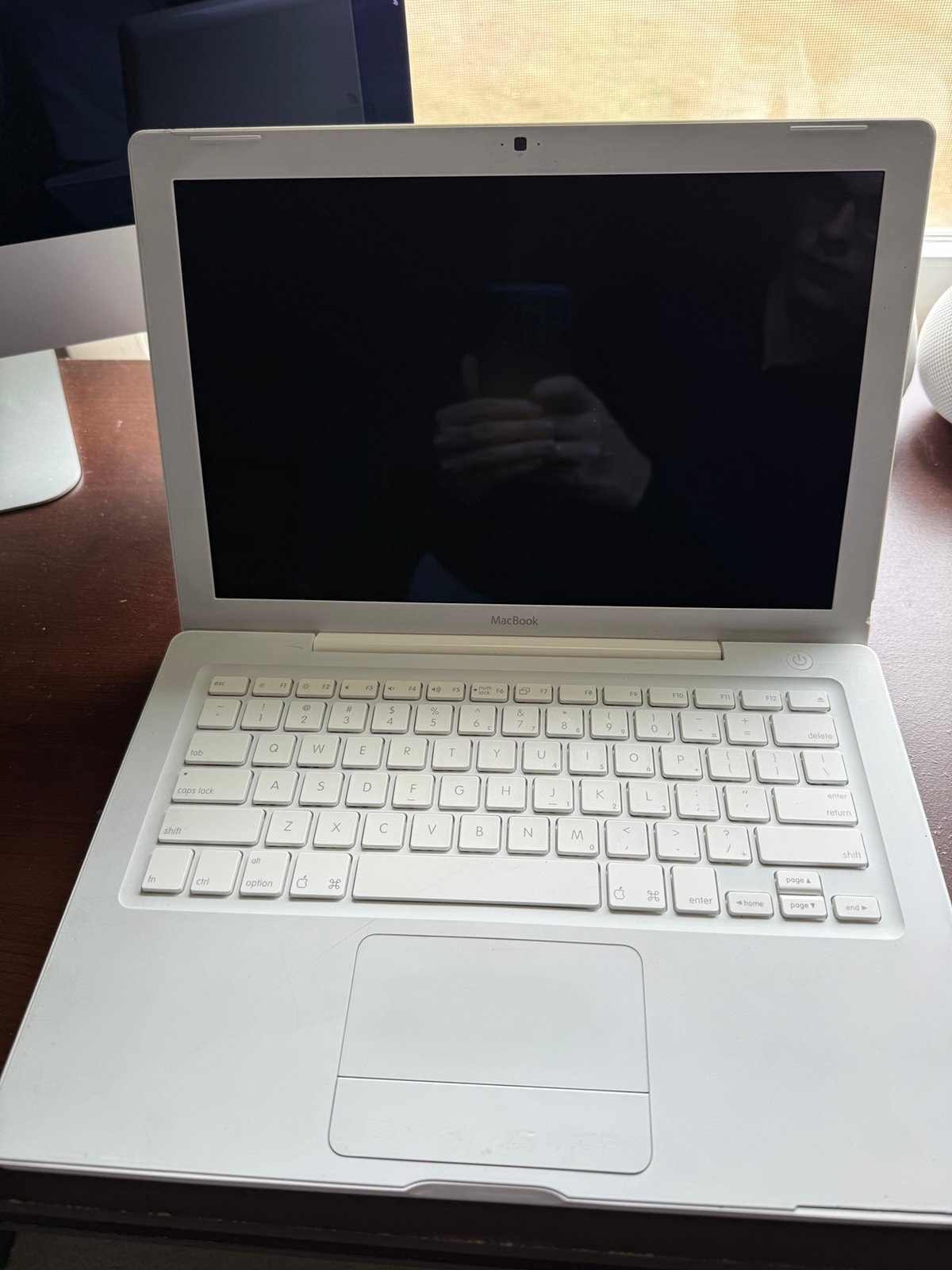 Apple MacBook A1181 (2006) – Vintage White | Mercari