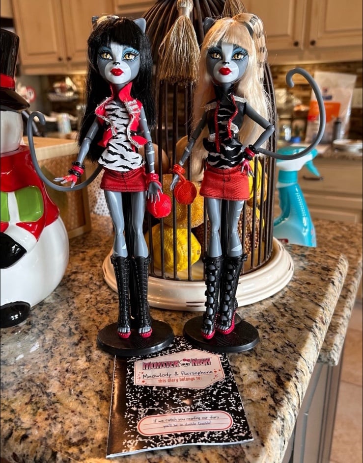 megan katseye holiday box photocard Twice | Mercari