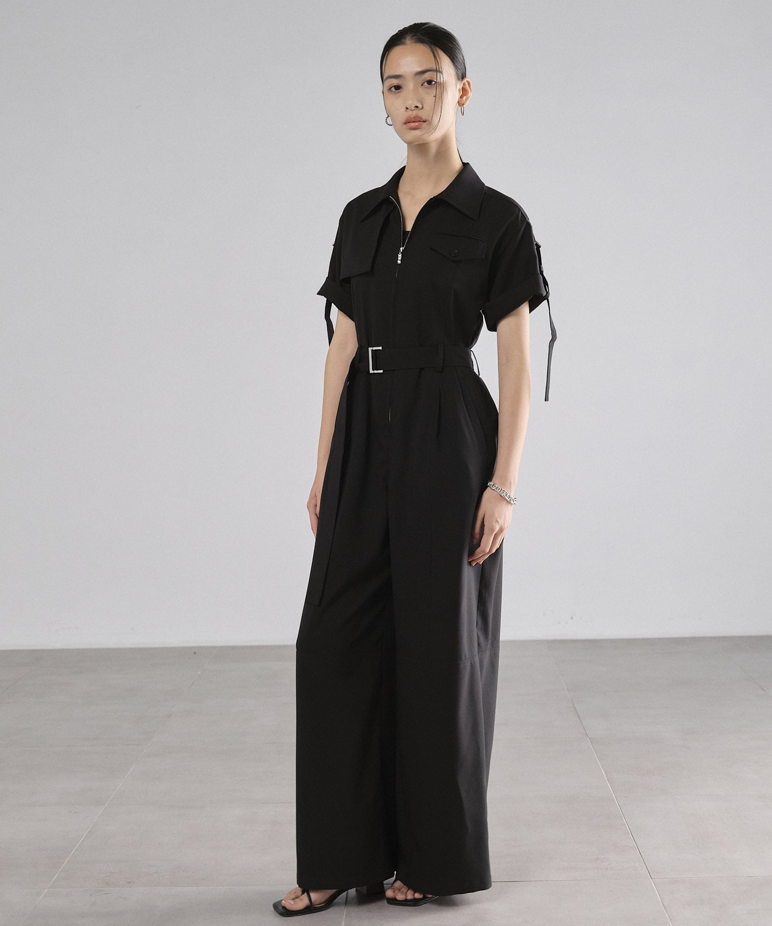 ハーフSLVイージージャンプスーツ(1 BLACK): : ウィメンズ｜UNITED