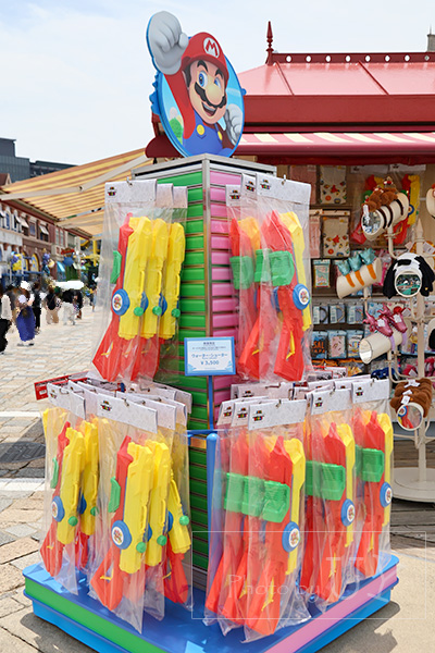 ウォーターシューター値下げで感じる猛暑やパレード中止との関係 - USJ