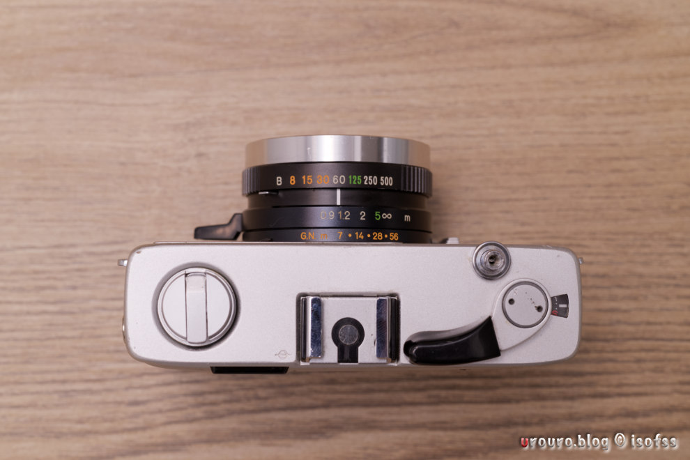 露出計不動でも機械式で動く50年前のカメラ。KONICA C35 FDを分解清掃