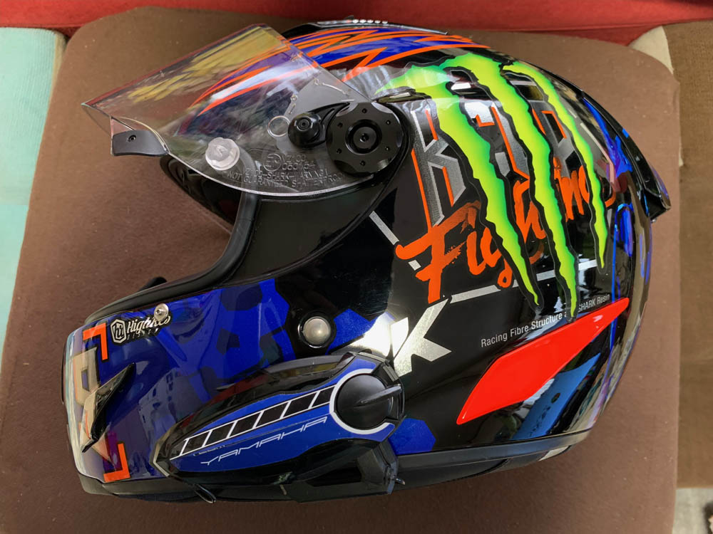 B+COM SB6X – バイクデカールのウラガミワークス