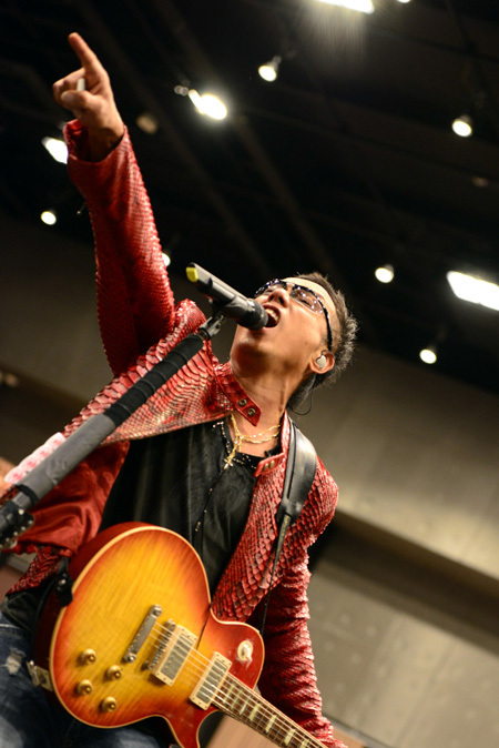 長渕剛、オールナイト・ライヴのリハーサル敢行！ - ウレぴあ総研