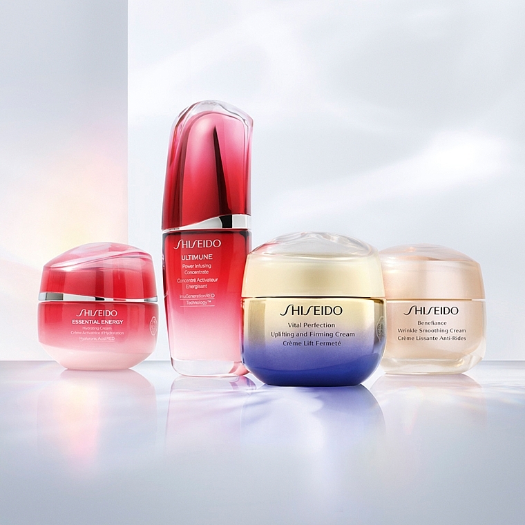 Moisturizing Face Cream with Ginseng Root Extract - Shiseido