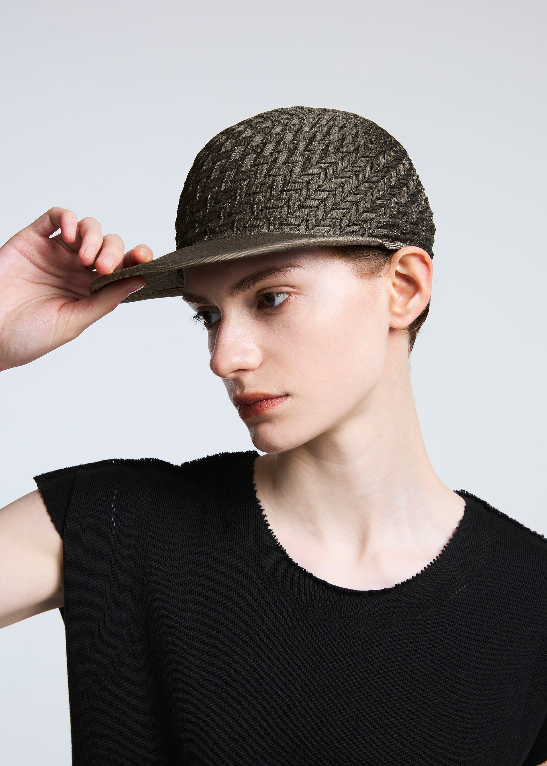 TYPE-O CAP – ISSEY MIYAKE ONLINE STORE