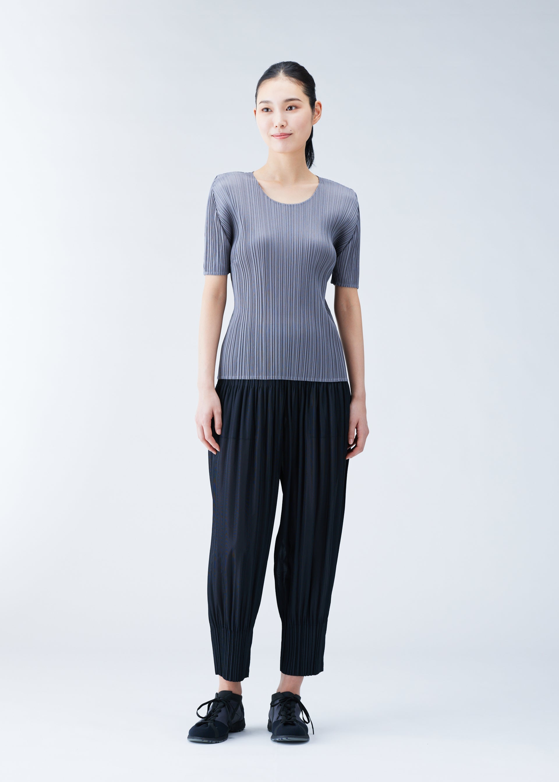 FLUFFY BASICS – ISSEY MIYAKE ONLINE STORE