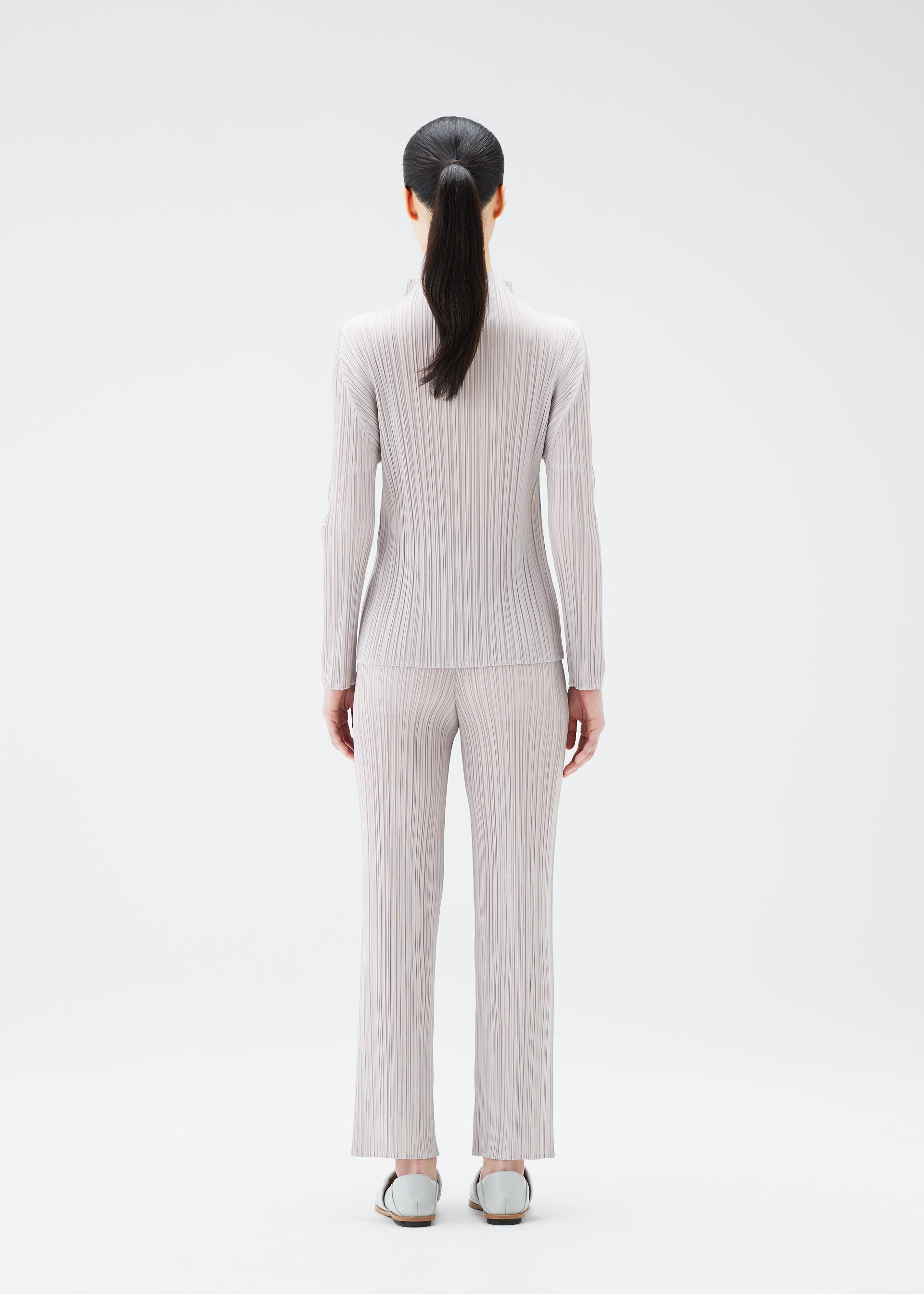 NEW COLORFUL BASICS 4 – ISSEY MIYAKE ONLINE STORE