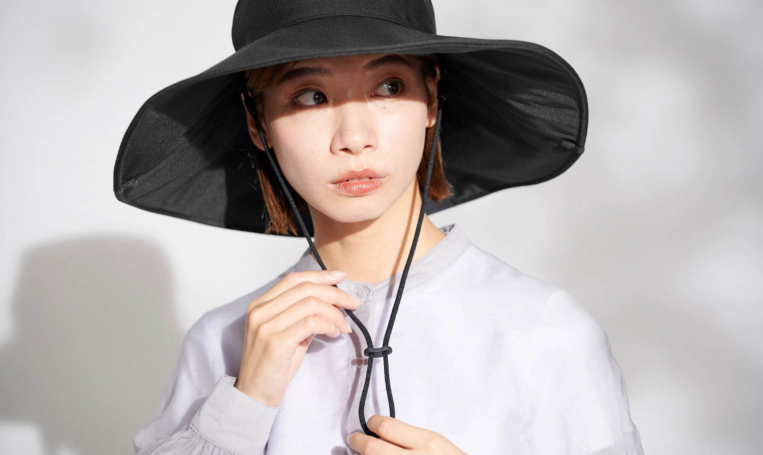 ハットストラップ｜サンバリア100 | 完全遮光日傘｜サンバリア100