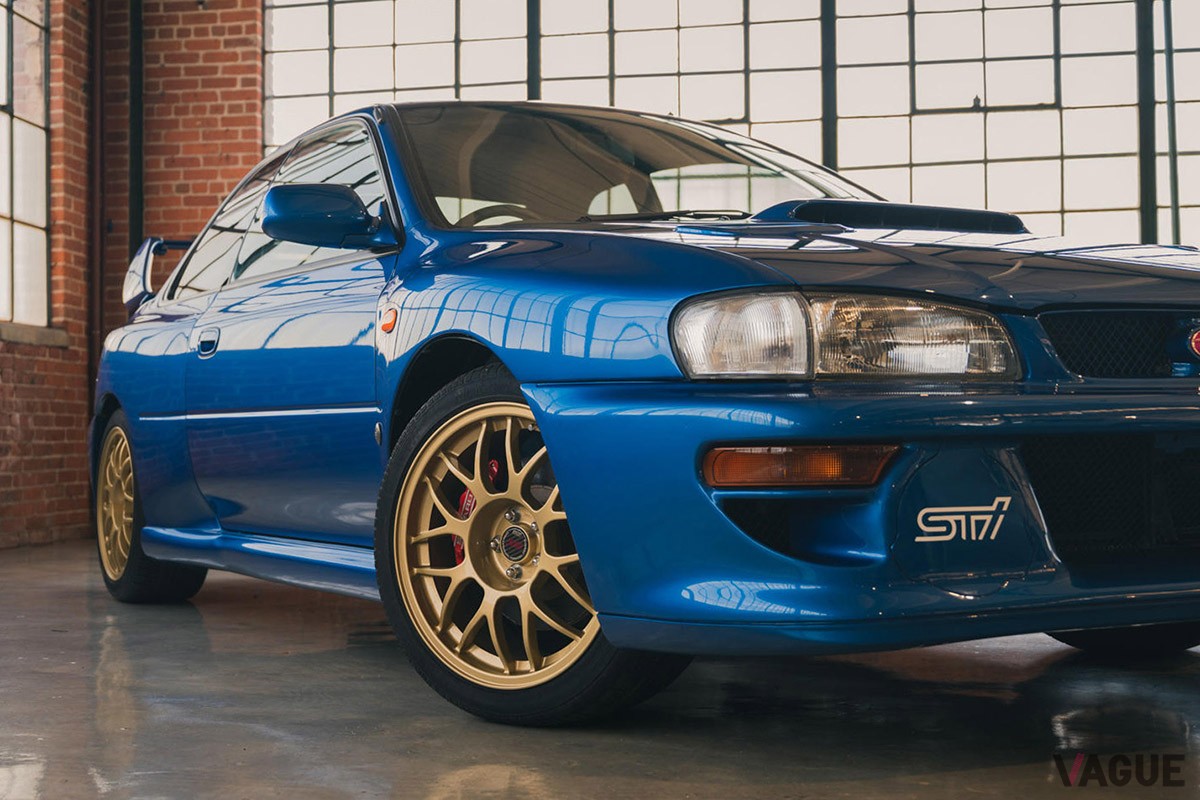 走行距離わずか70kmのスバル「インプレッサ22B STi」がオークションに