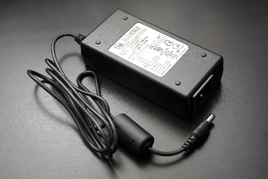 NuForce Icon-1の2mケーブル、強化電源とボード交換: Music TO GO!