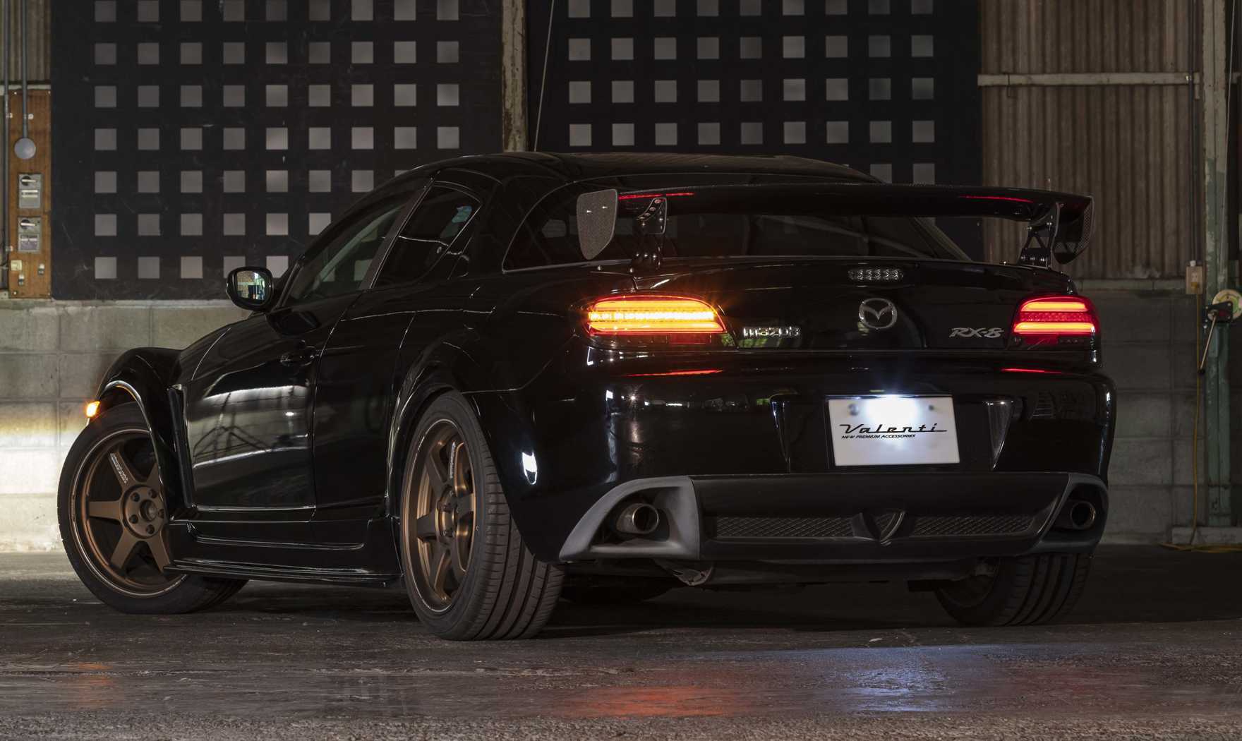 RX-8 後期型対応 ジュエルLEDテールランプREVO｜製品情報｜VALENTI