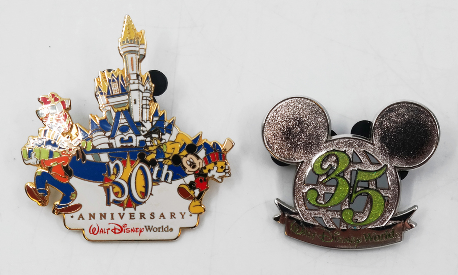 Collection of (10) WDW Anniversary Pins - ID: augdisneyana20247