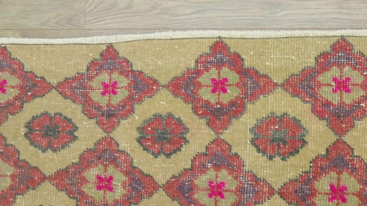 ヴィンテージ ウシャック ウール エリアラグ 4'2''x7' - ハニー