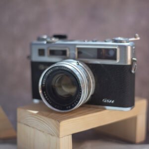 Yashica DX Kyocera 35mm Vintage Camera - Vintage and Antique