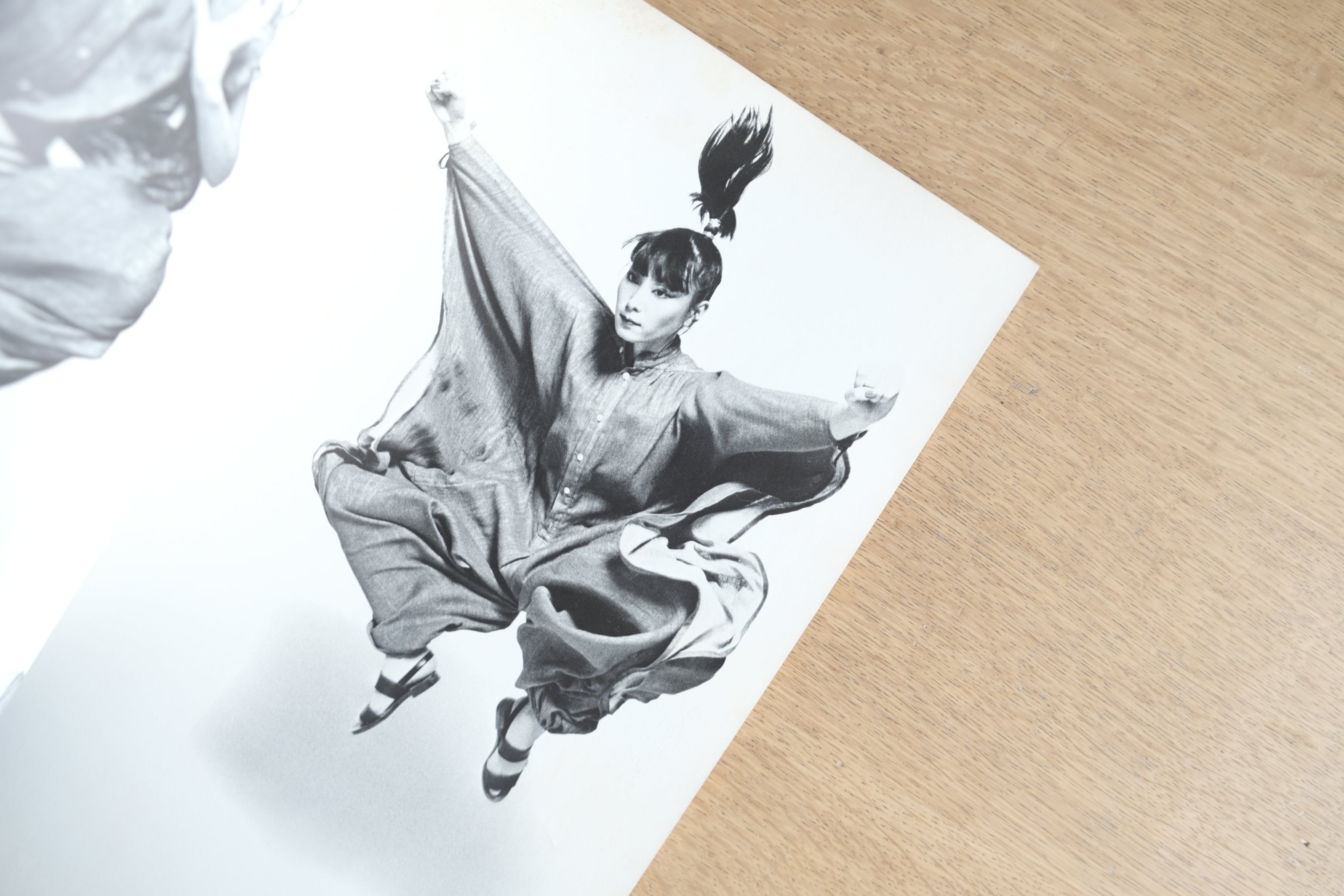 ISSEY MIYAKE 写真集《East Meets West》1978年初版｜三宅一生・山口