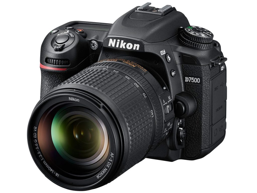 シャッター新品級 Nikon D5000 簡単操作！画面反転で自撮り撮影