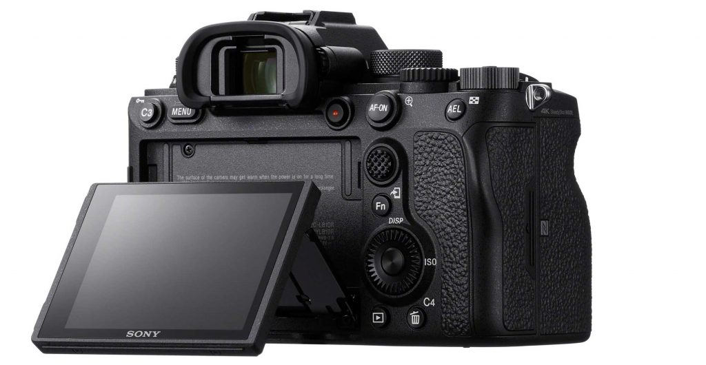ソニー、高速撮影性能や高いAF性能を備えたフルサイズミラーレス一眼