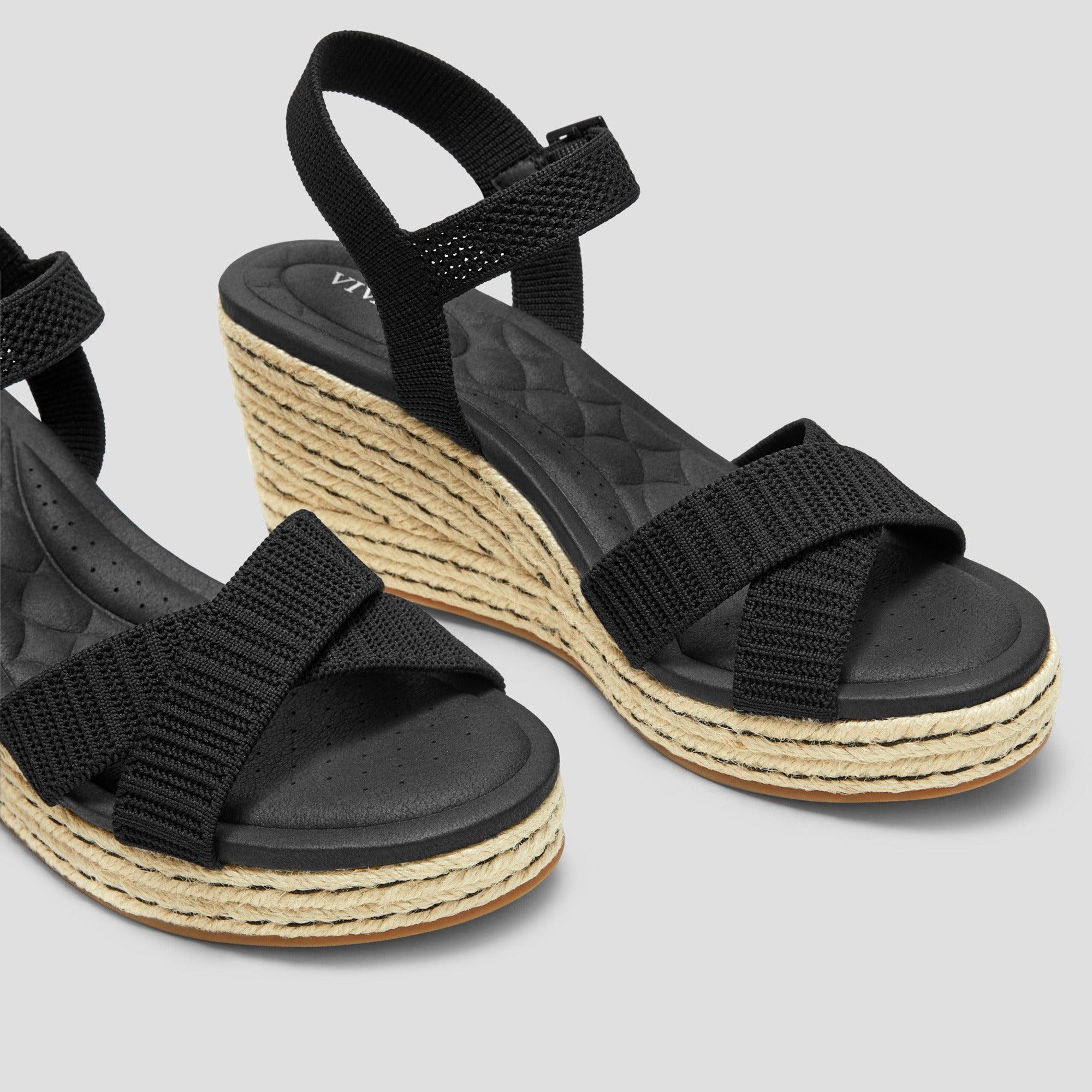 Sally Pro] AdaptAll™ ラウンドトゥ ウェッジヒール サンダル – VIVAIA