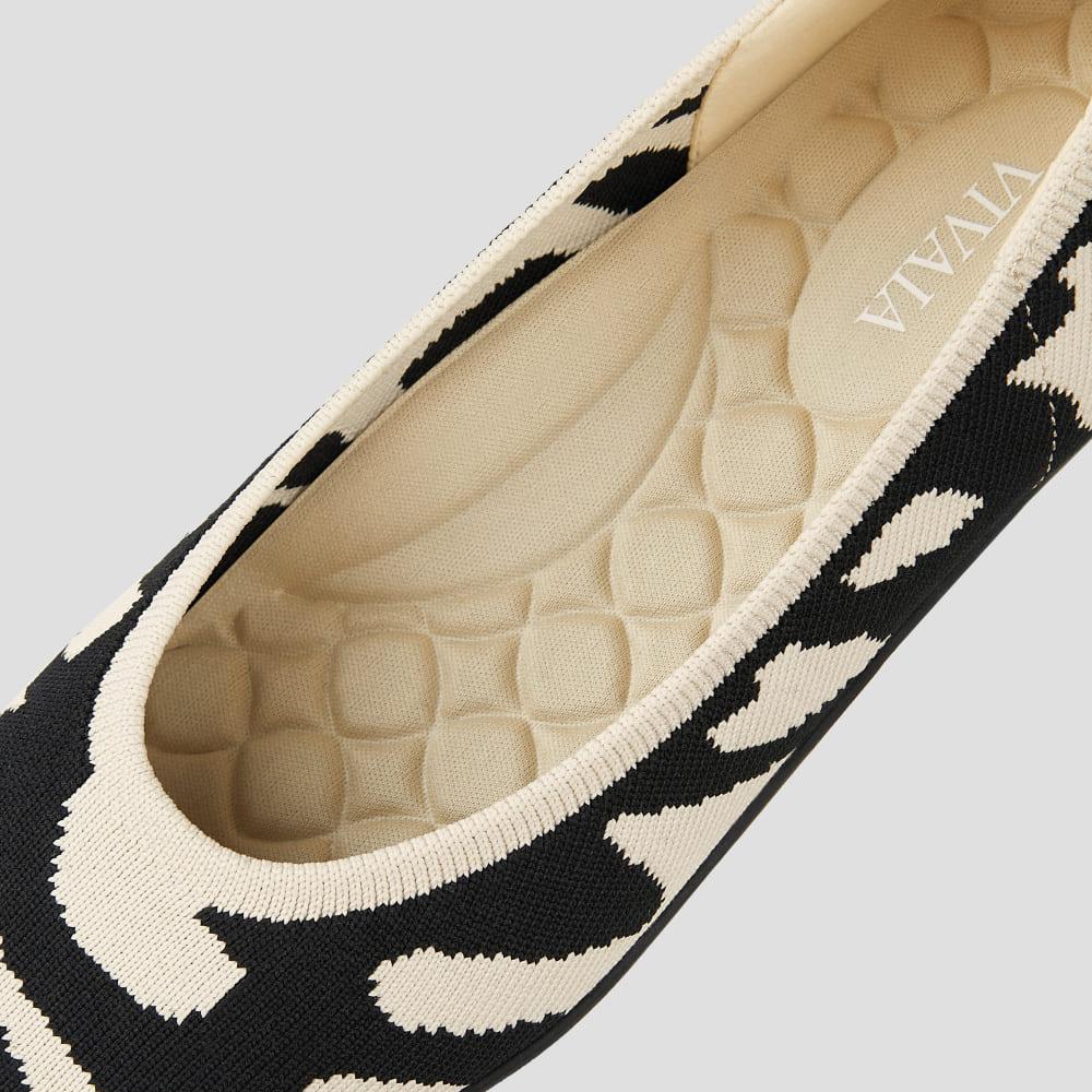 Aria Walker] ポインテッドトゥ 超軽量 厚底 フラットシューズ