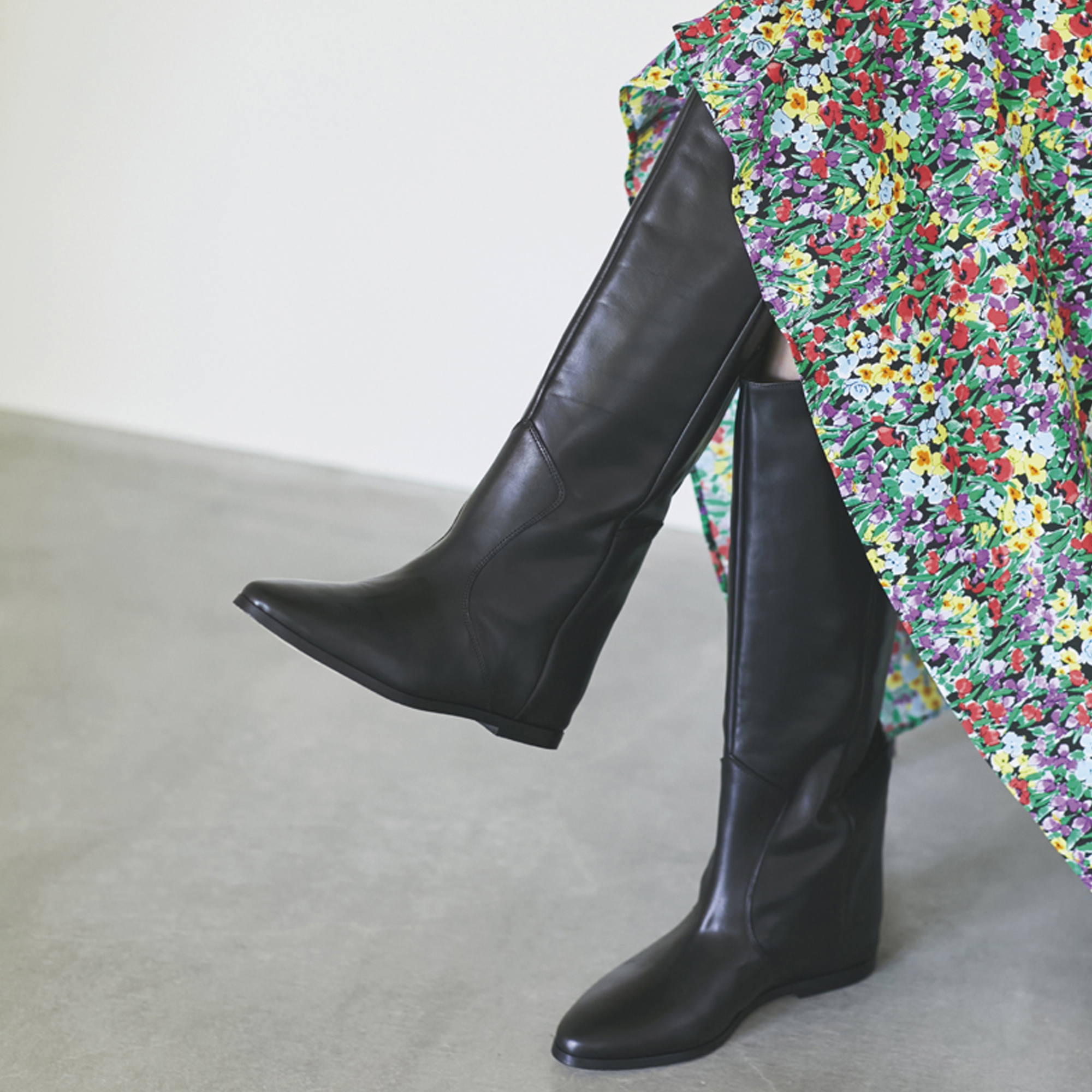 CORSOROMA，9のインヒールジップブーツ【STANDARD BOOK 2023Autumn