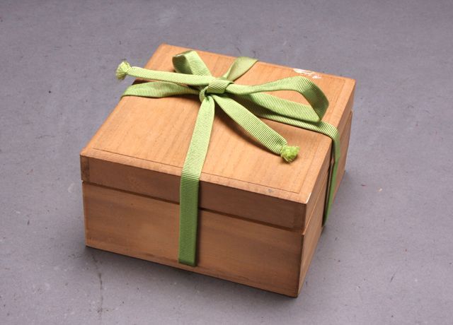 贈 内閣総理大臣』の銀杯 - 藤沢 和田屋質店