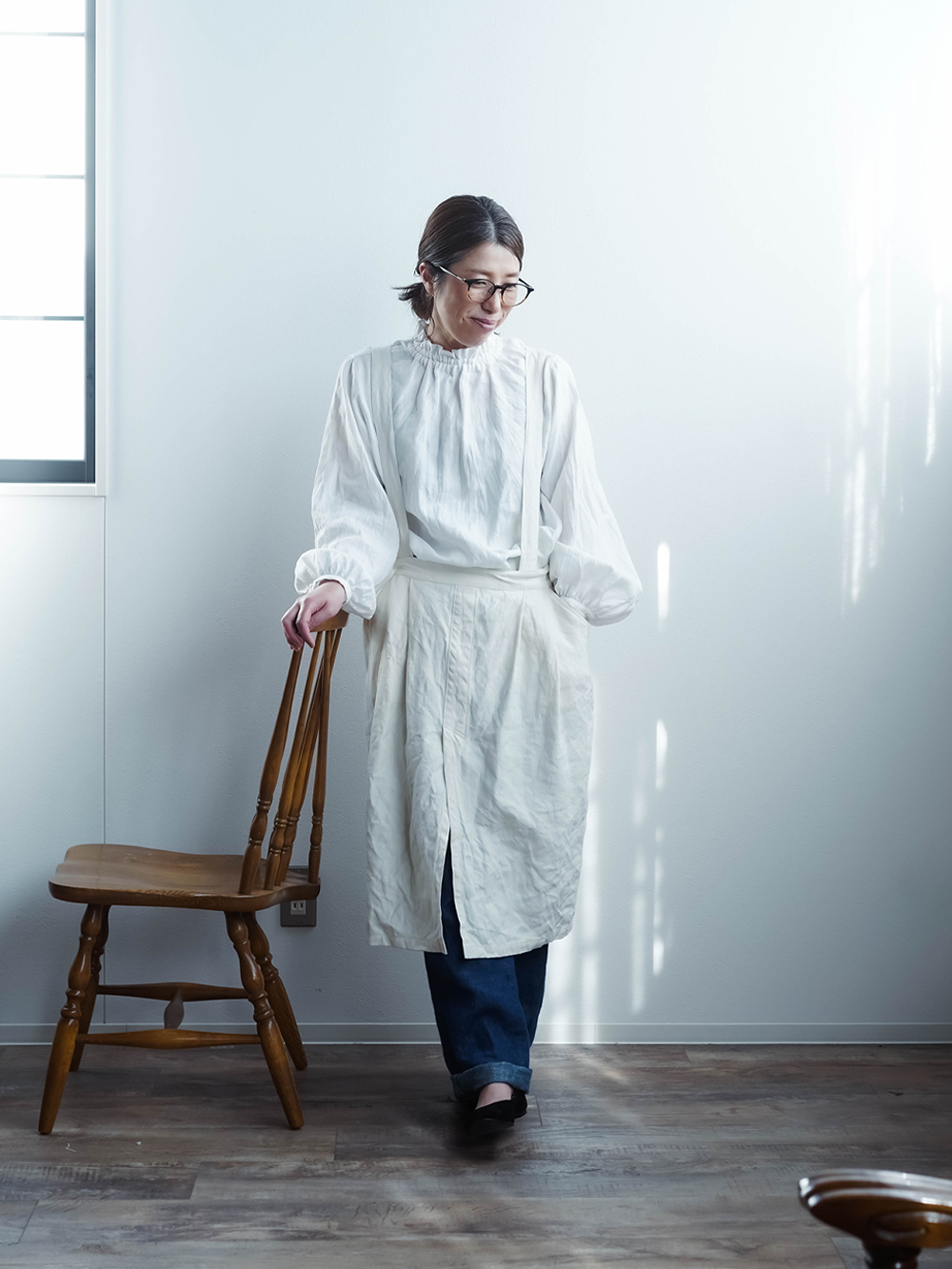 リネントップス】あなたを魅力的にみせる シャーリングネック/ 白色