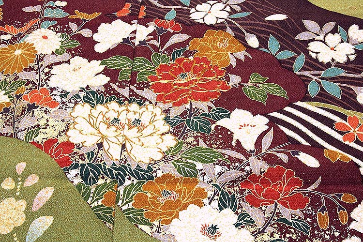 染め分け 金駒刺繍 金彩加工 たたき染め 華やかで豪華な 振袖
