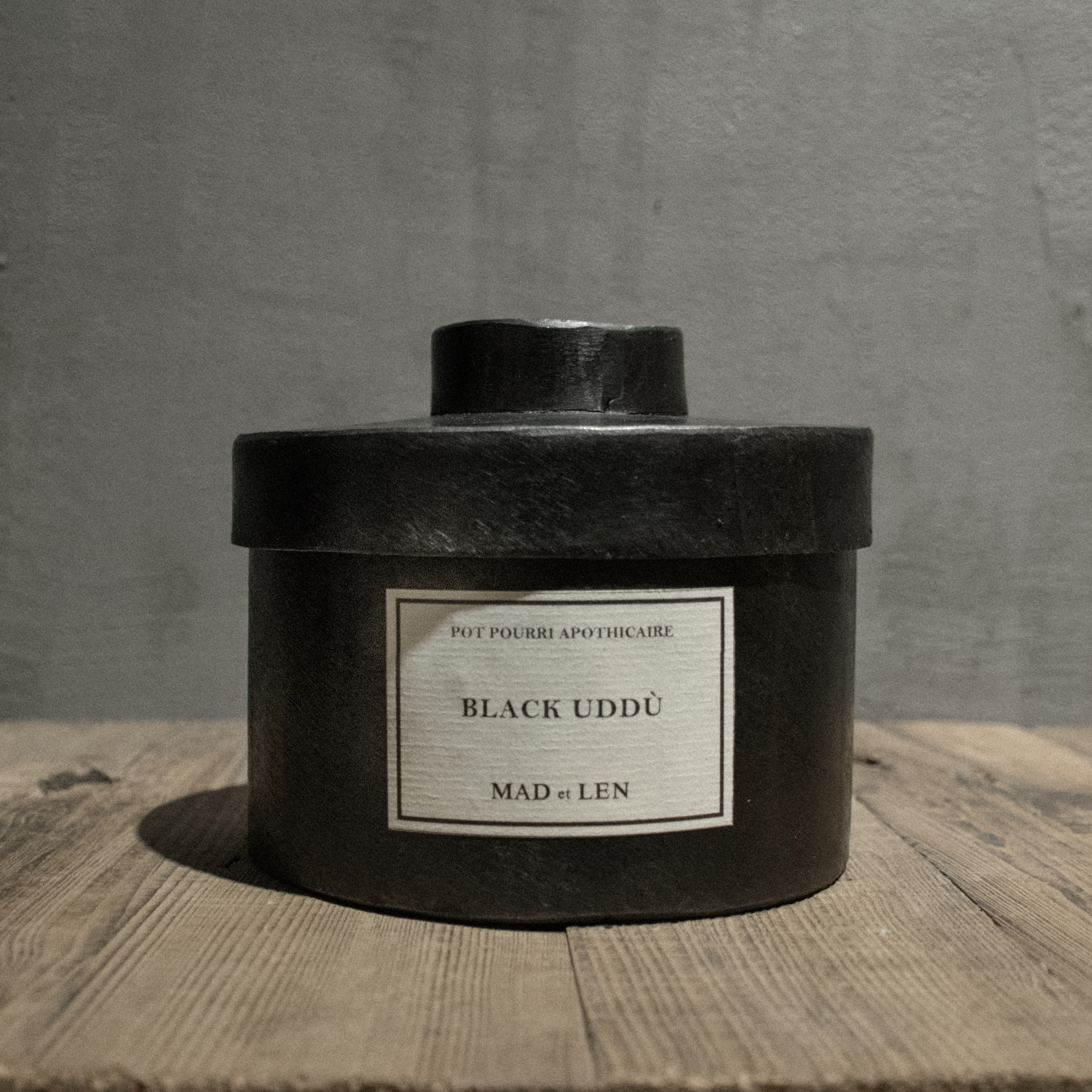 MAD et LEN / BLACK CHAMPAKA – 印度馬莎拉樹脂擴香– 需預訂| wearPractice