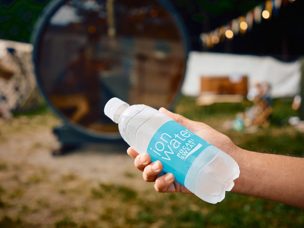 なぜ？ “サドリ”として人気の「イオンウォーター」。そのワケを担当者