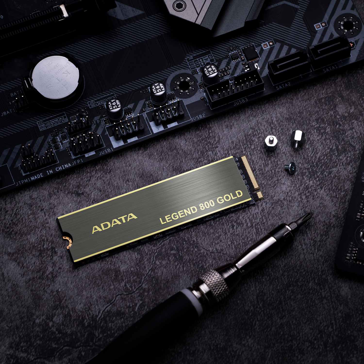 ADATA LEGEND 800 GOLD PCIe Gen4 x4 M.2 2280 Solid State Drive (Canada)