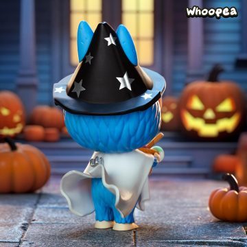 LABUBU Trick-or-Treater Figure – WHOOPEA