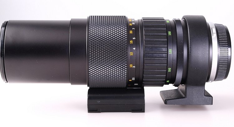 Olympus OM-System Zuiko MC Auto-Zoom 85-250mm F5. lens. - Wide Angle