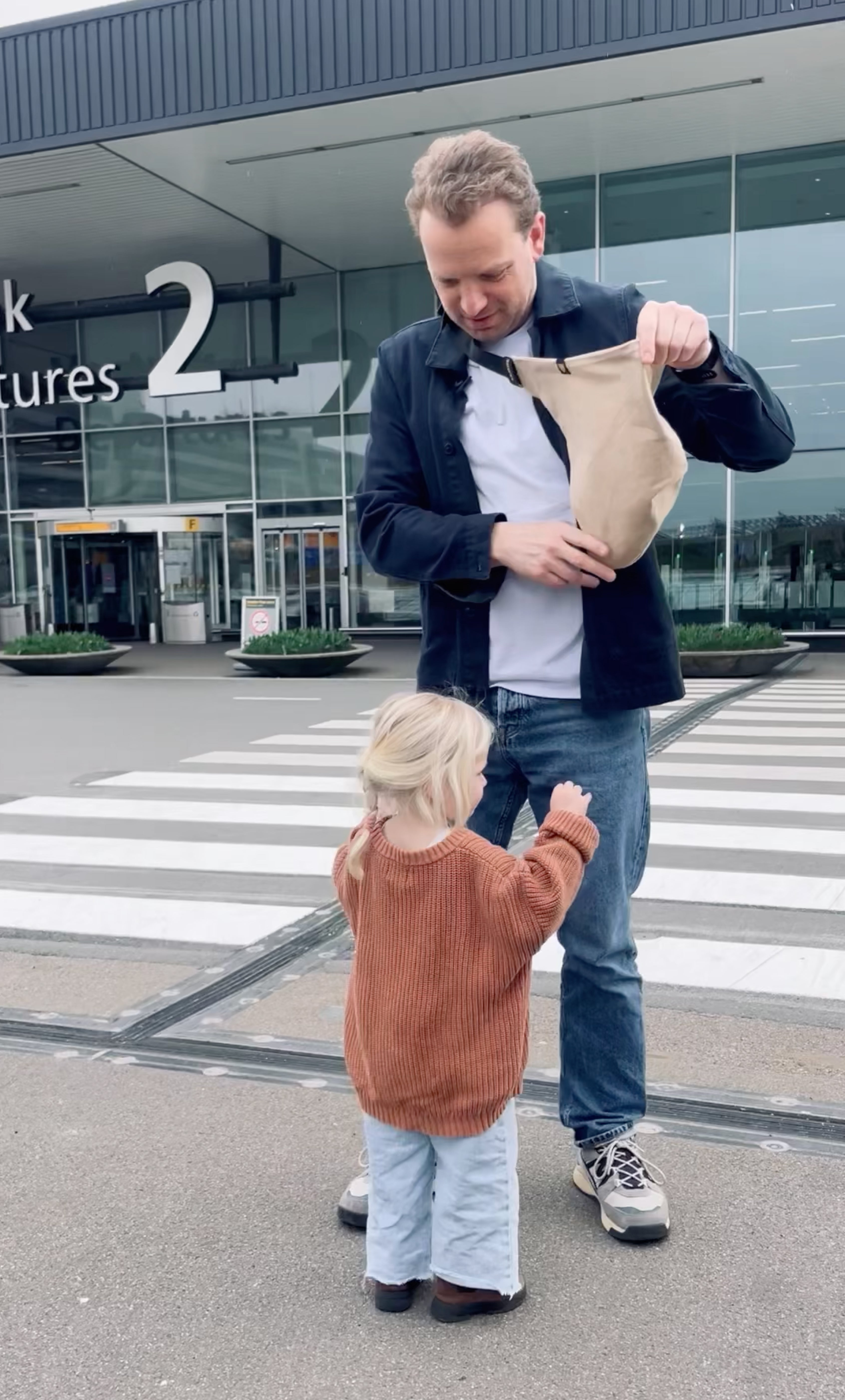 Toddler Carrier Sand Linen | Wildride – wildridecom