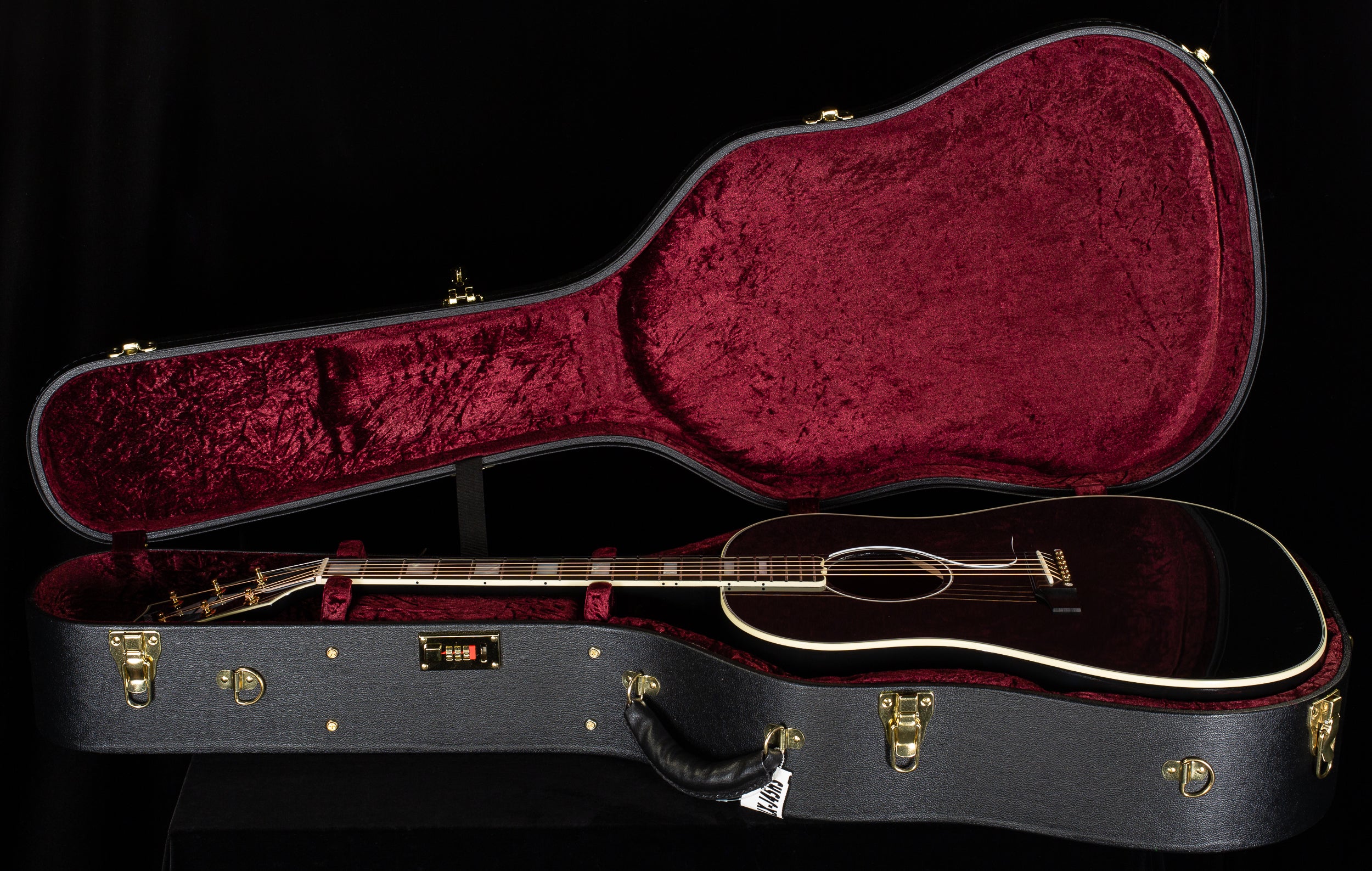 Gibson J-45 Custom Ebony (021) - Willcutt Guitars
