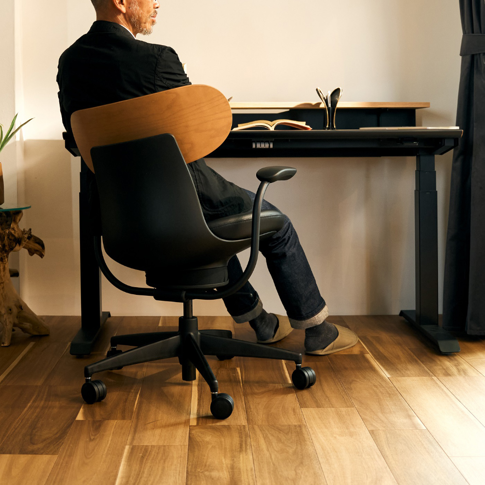 ingLIFE イングライフ／背合板タイプ／肘なし／本体ブラック／背 合板