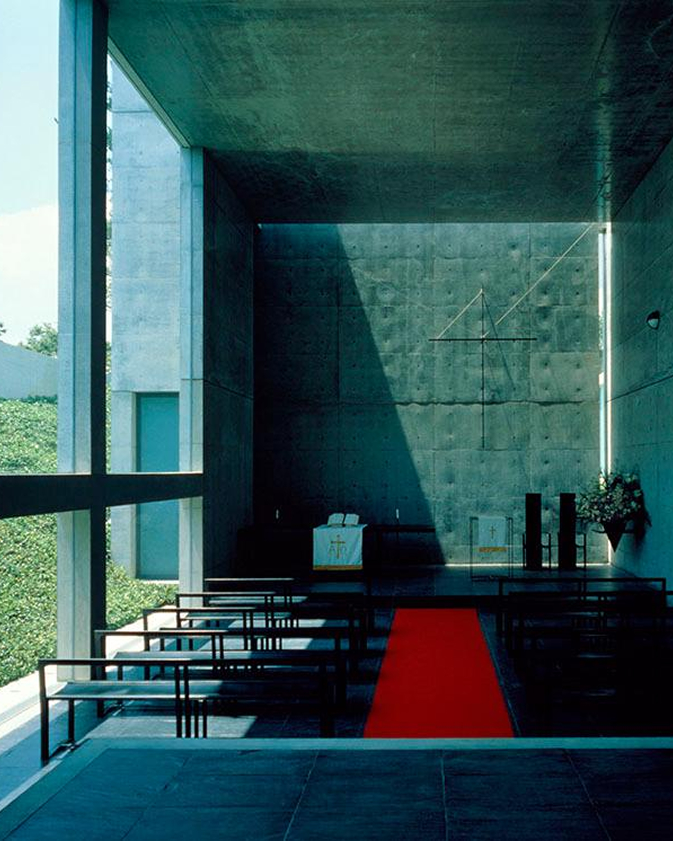 安藤忠雄の教会三部作〈光の教会〉〈水の教会〉〈風の教会〉のうち