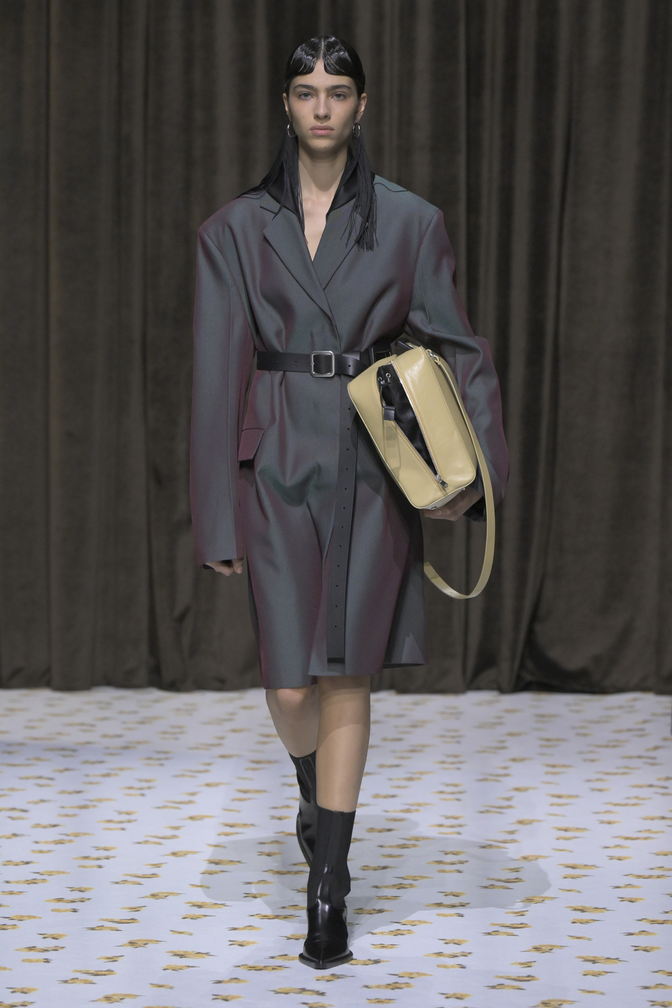 Jil Sander Spring 2025 Women's Ready-to-Wear Runway, Fashion Show